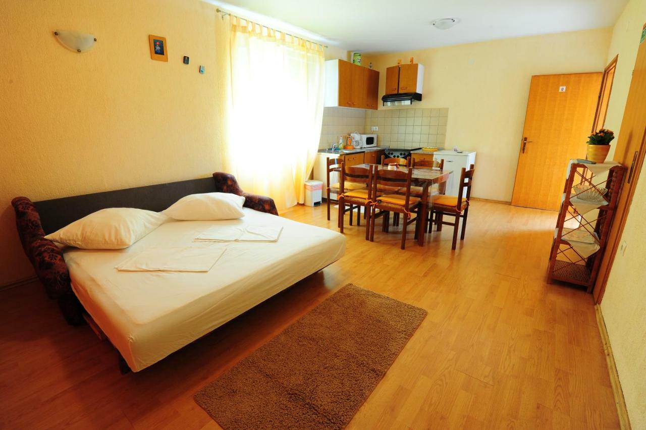 Apartmani Margeta Rab Town Kültér fotó